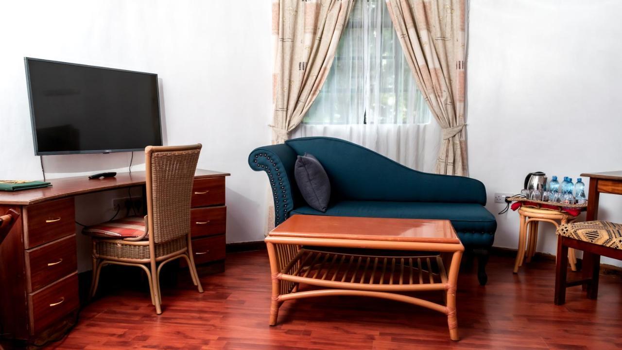 Poa Place Resort & Hotel - Where Nature Meets Comfort Eldoret Esterno foto