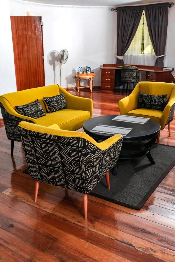 Poa Place Resort & Hotel - Where Nature Meets Comfort Eldoret Esterno foto