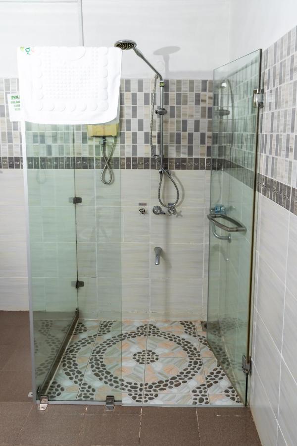 Poa Place Resort & Hotel - Where Nature Meets Comfort Eldoret Esterno foto