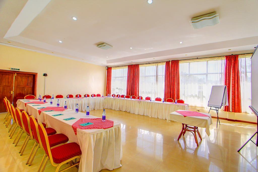 Poa Place Resort & Hotel - Where Nature Meets Comfort Eldoret Esterno foto