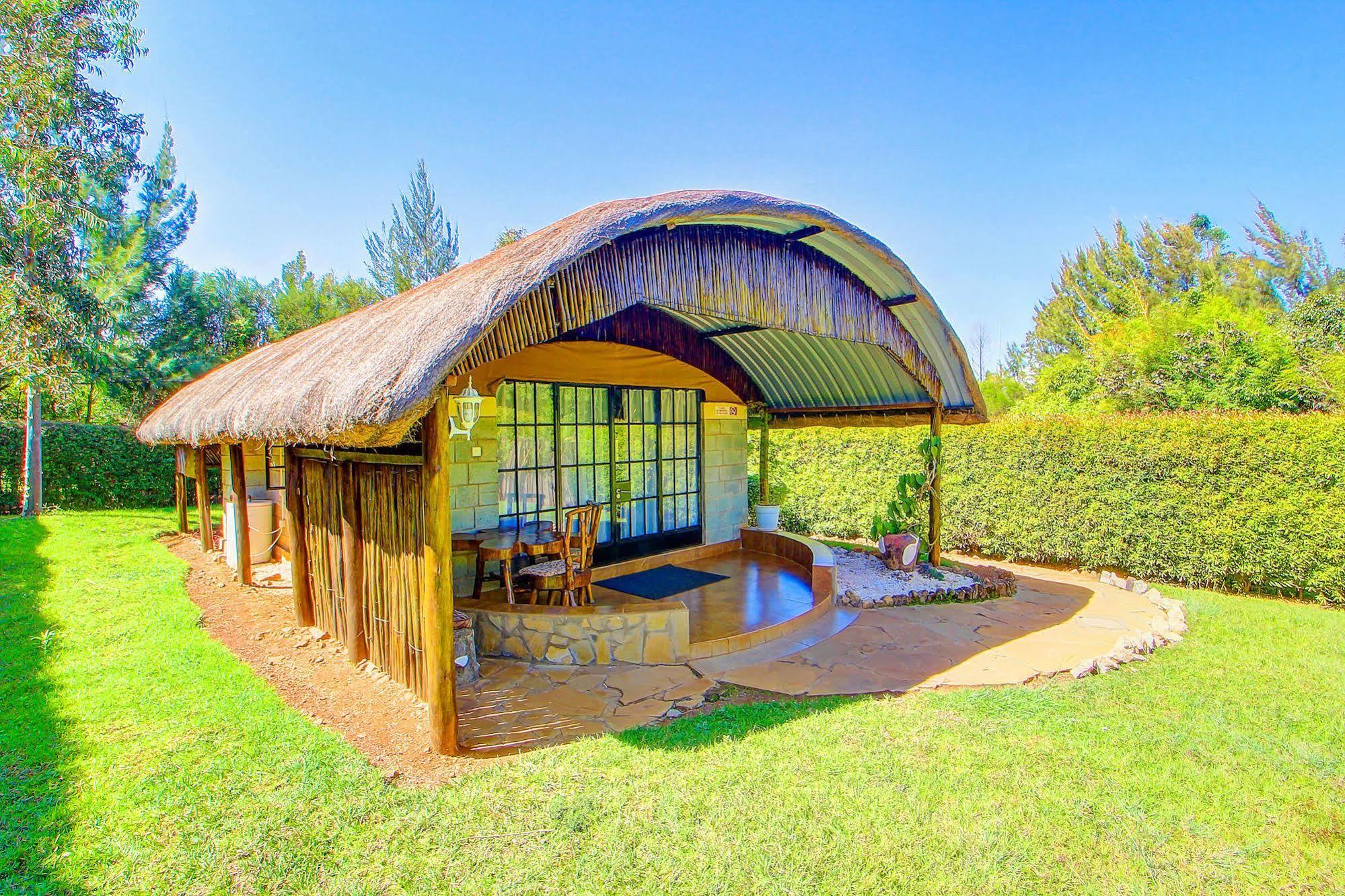 Poa Place Resort & Hotel - Where Nature Meets Comfort Eldoret Esterno foto