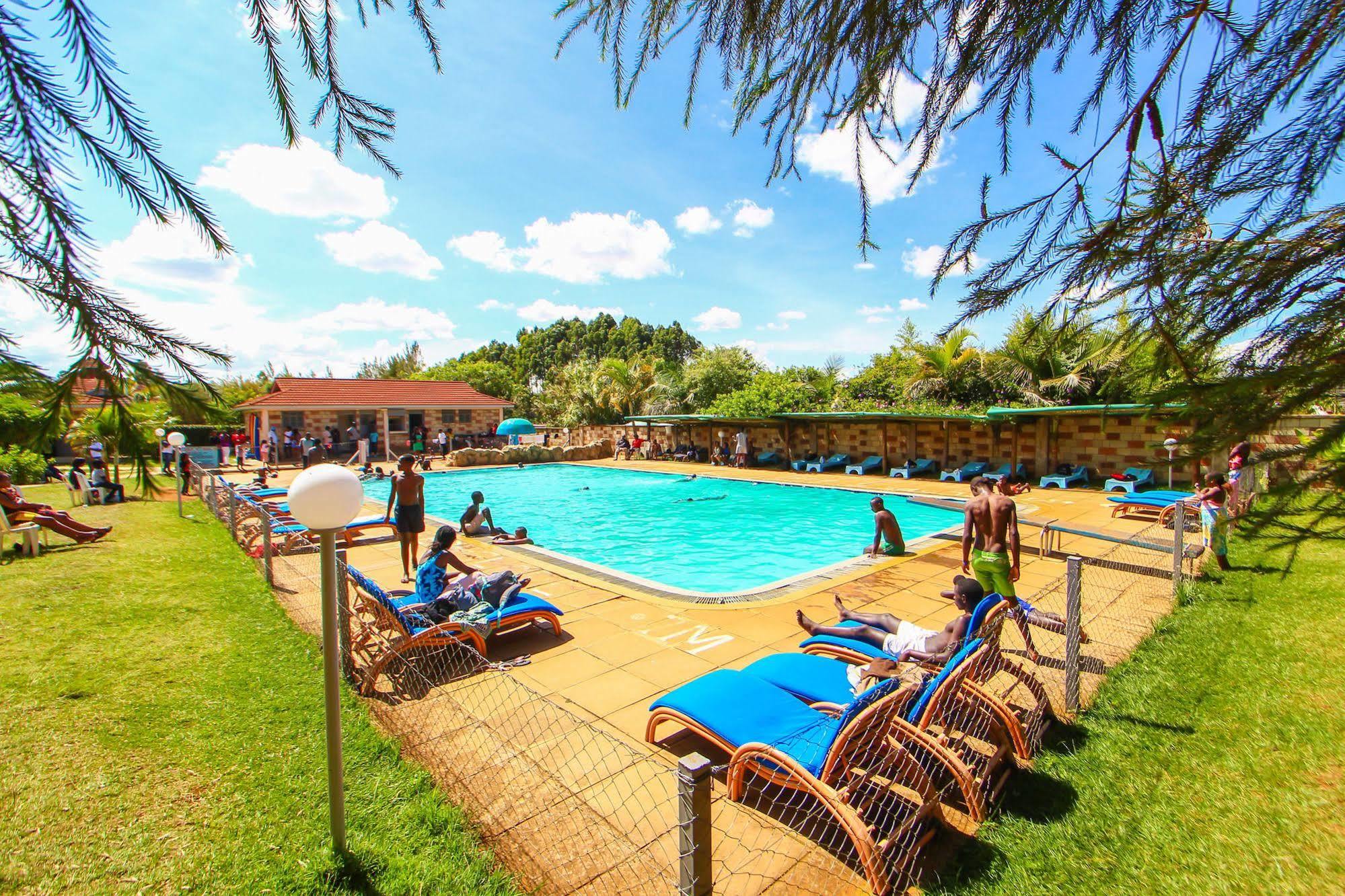 Poa Place Resort & Hotel - Where Nature Meets Comfort Eldoret Esterno foto