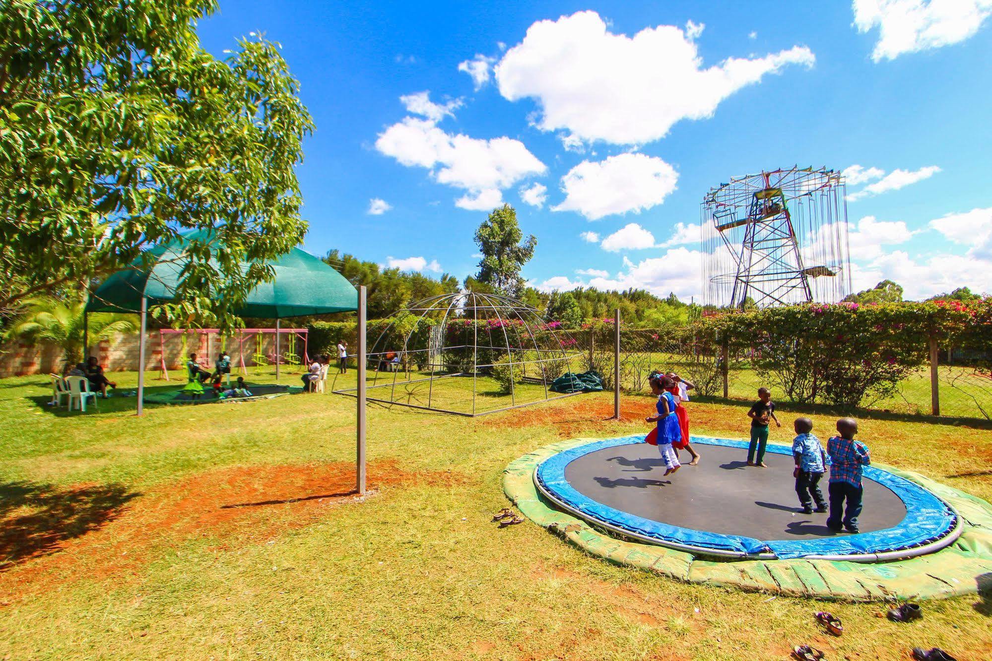 Poa Place Resort & Hotel - Where Nature Meets Comfort Eldoret Esterno foto